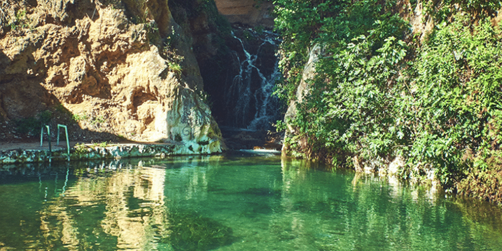 En este momento estás viendo Qué hacer en verano en la Sierra del Segura con niños: Agua, aventuras y risas sin fin